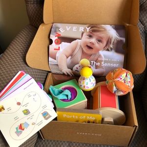 Complete Lovevery Playkit — The Senser (5-6 months)
